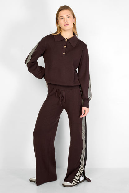 klassischer-streifen-strickpullover-am-model