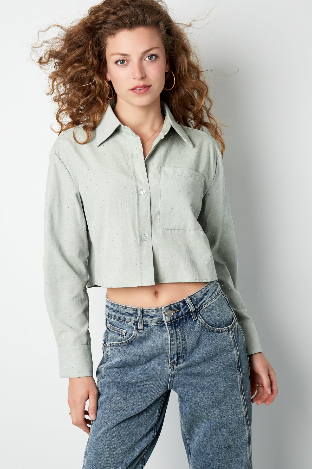 baumwollbluse-damen-studioaufnahme