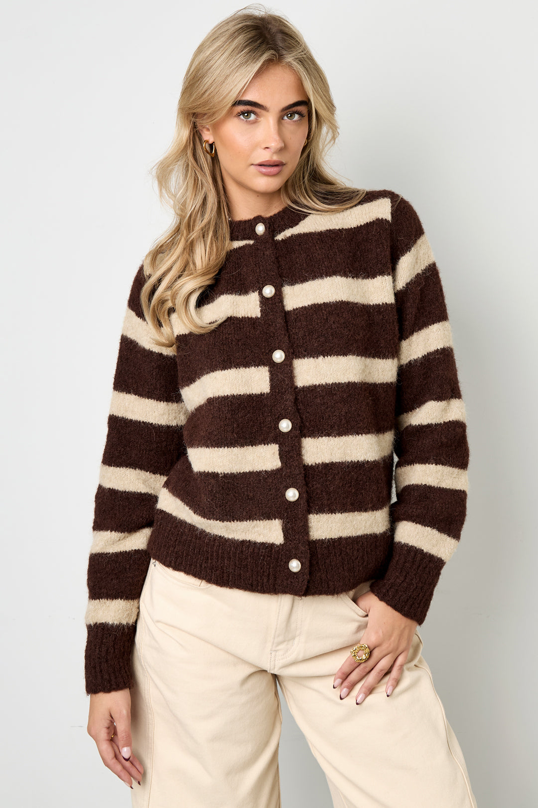 leichte-cardigan-damen-look