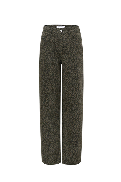 leoparden-hose-damen-frontansicht