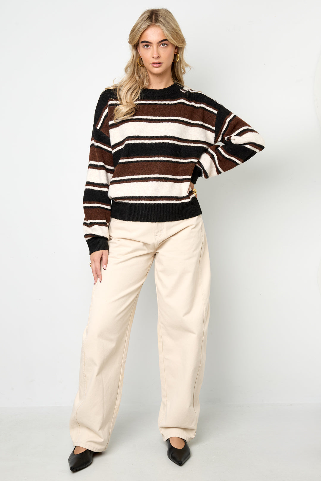 lola-pullover-streifen-detailaufnahme