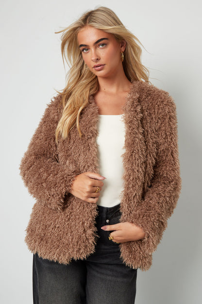 minimalistische-damen-winterjacke-einfarbig-mode-clean-look