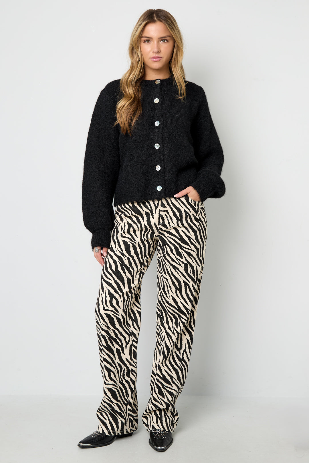modern-casual-cardigan-damen