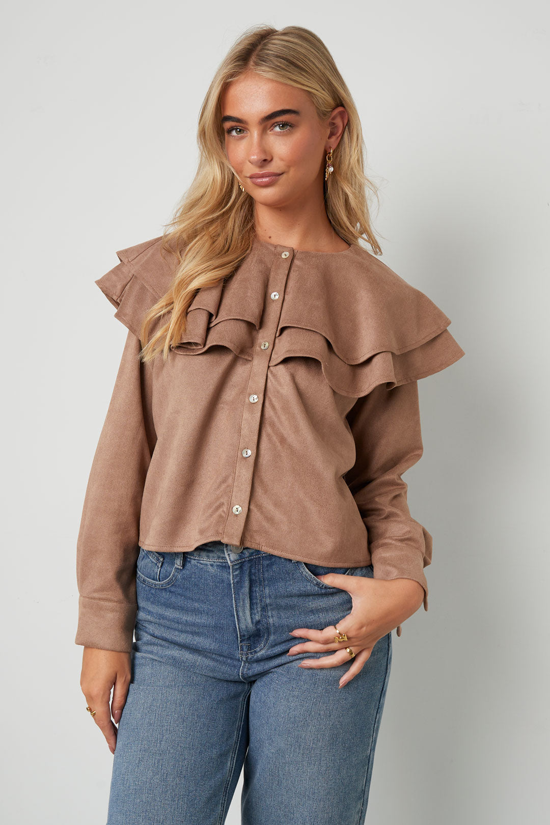 moderne-rueschen-damenbluse