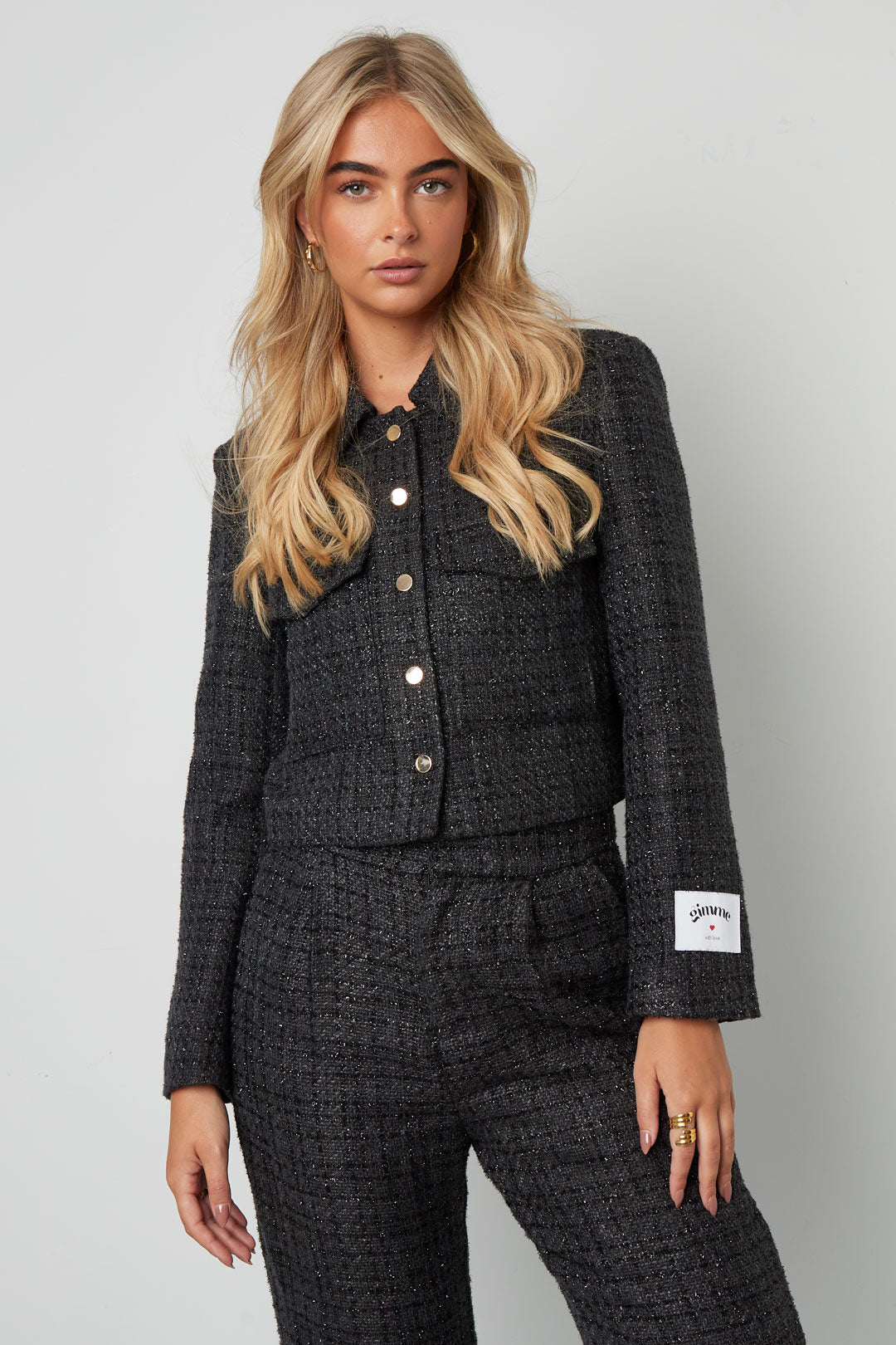 moderne-gewebte-jacke-damen-kariertes-design-trendy-fashion