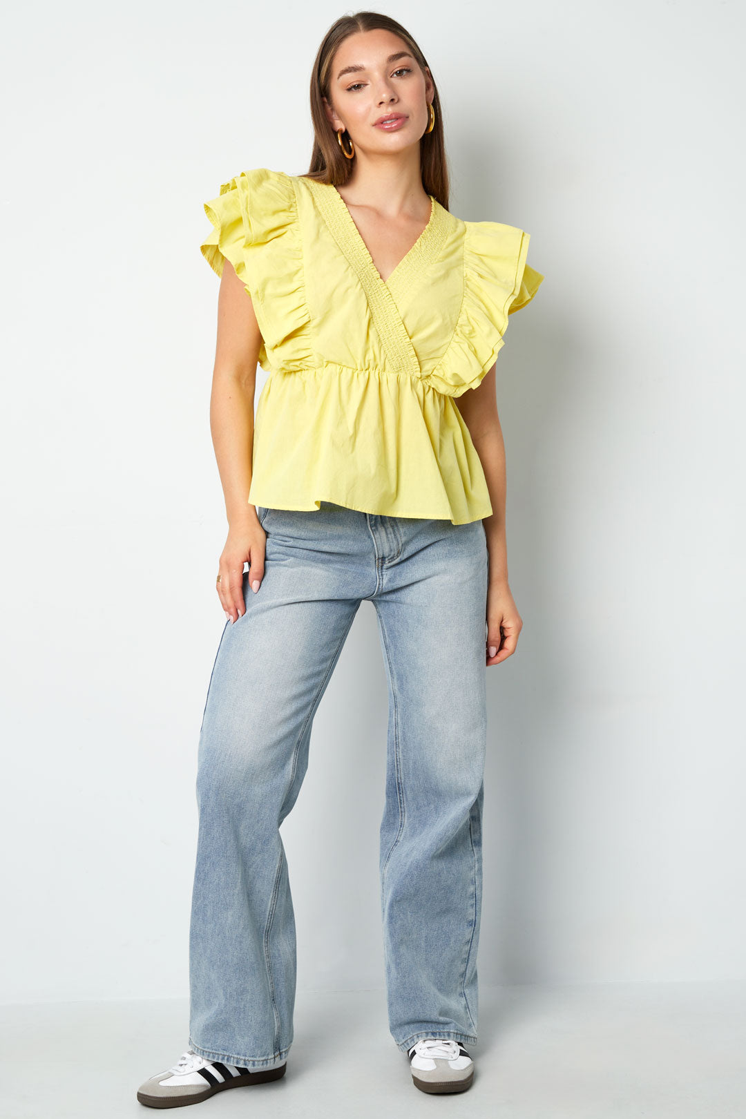 moderne-gewebte-jacke-damen-karomuster-fashion-trendy-look