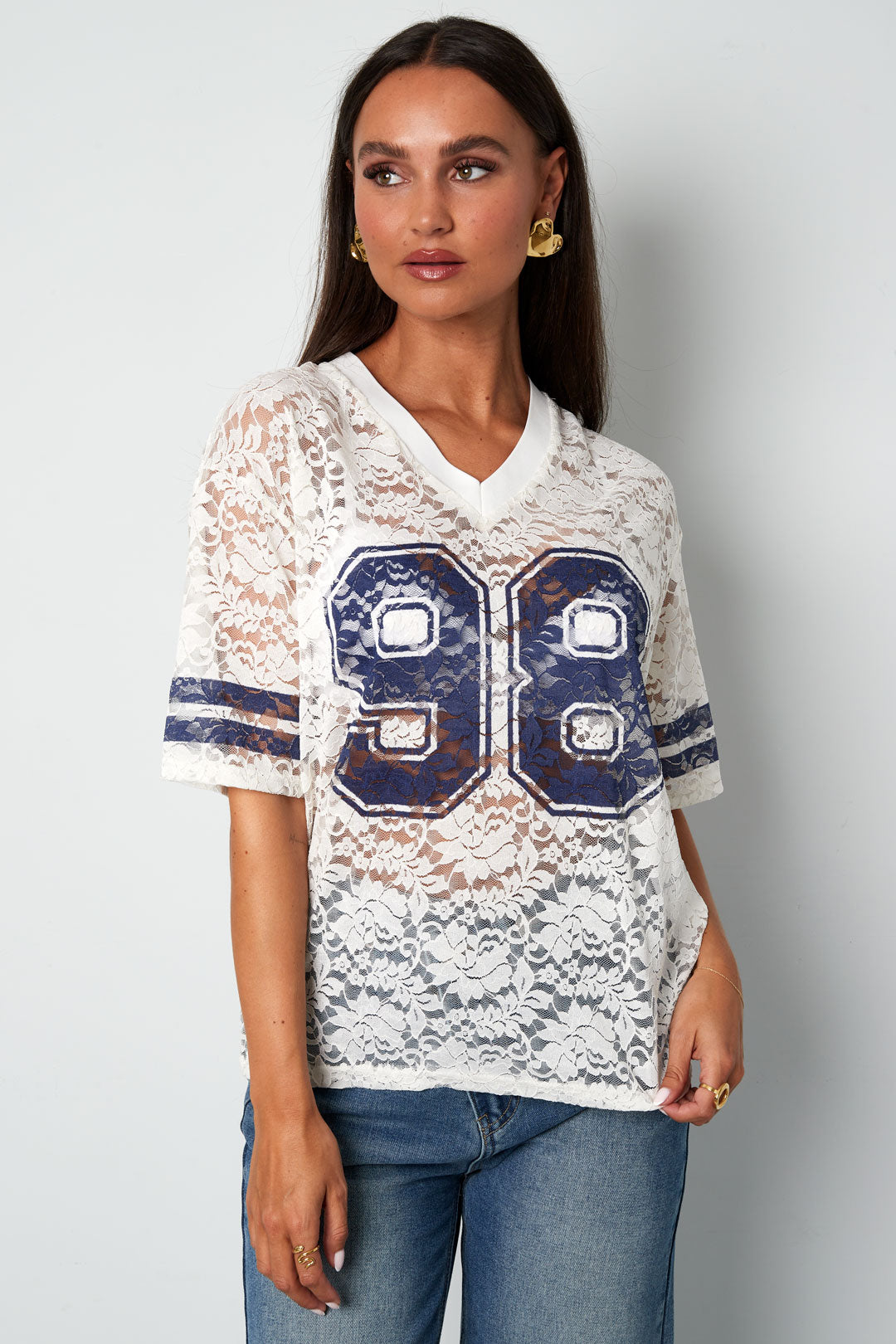 sporty-color-clash-shirt-detailaufnahme