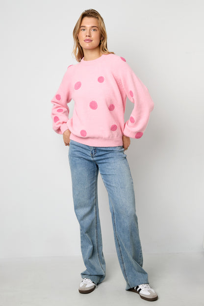 polka-dot-pullover-damen-am-model