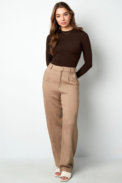 polyester-damen-langarmshirt-bodycon-fashion-look-modern