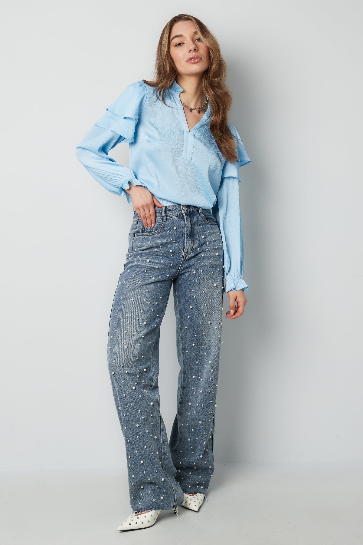 polyester-damen-langarmshirt-close-up-stoffstruktur