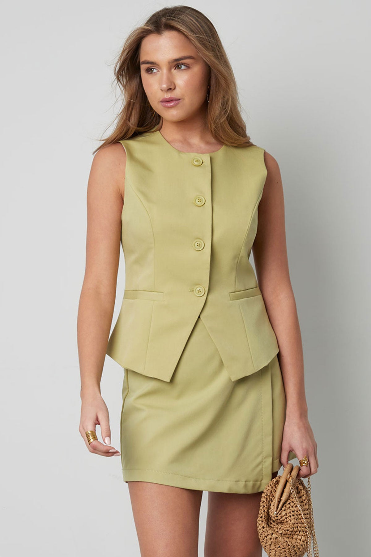 polyester-damen-top-aermellos-struktur-design-moderne-mode