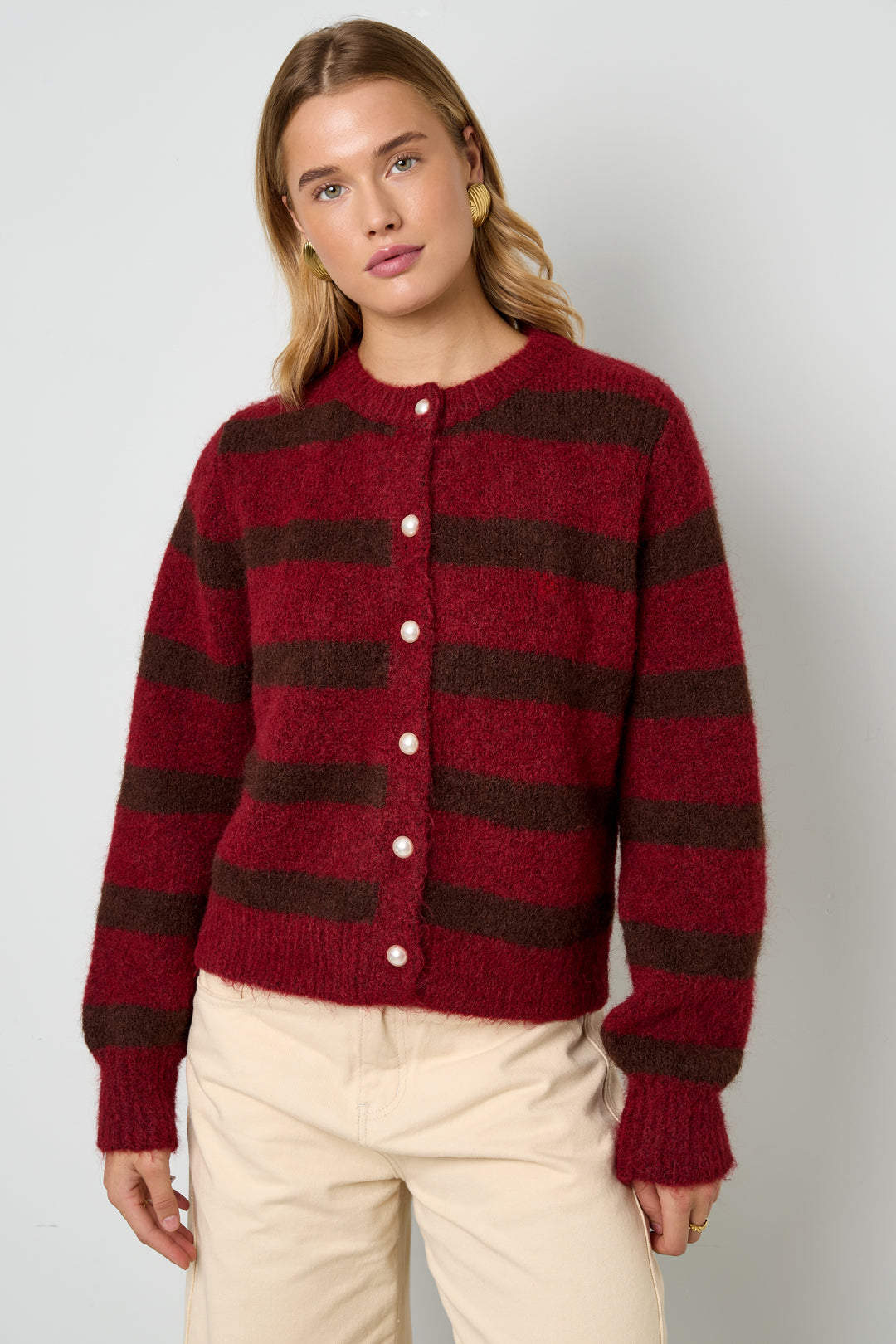 polyester-cardigan-damen-vorderansicht