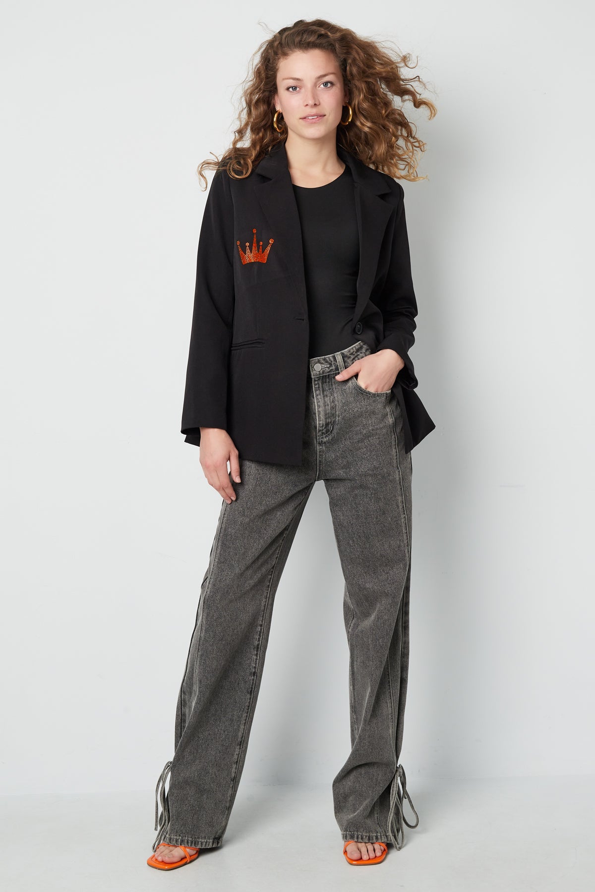 premium-anzugjacke-damen-look