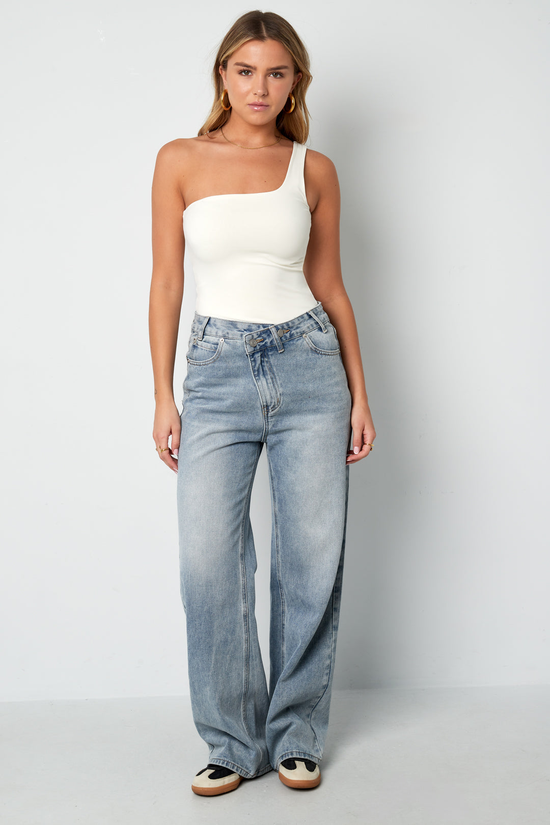 shapewear-bodysuit-detailaufnahme