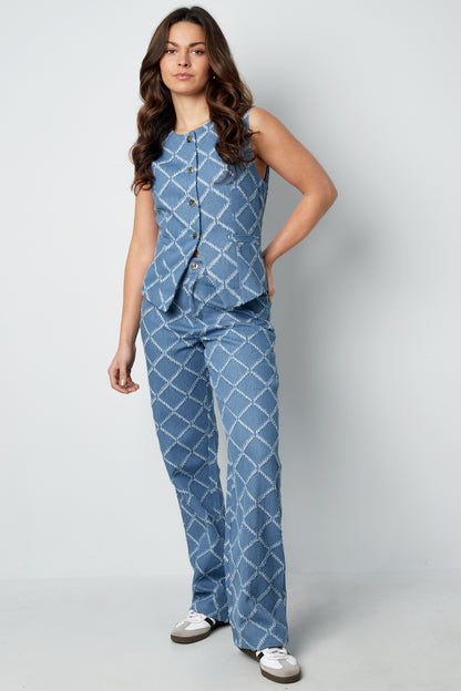 baumwolle-damen-top-seitenansicht-geometrisches-muster-leichtes-material