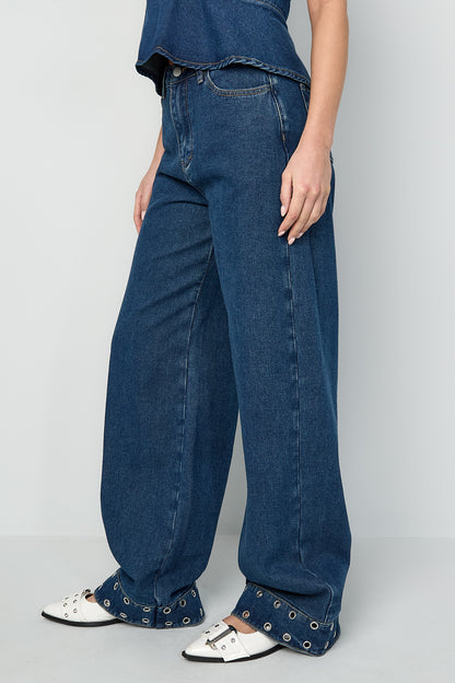 streetwear-jeans-outfit-damen