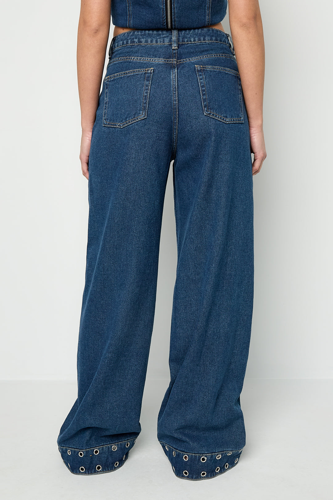 statement-jeans-studioaufnahme