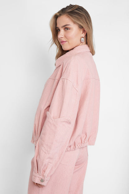 herz-jeansjacke-studioaufnahme