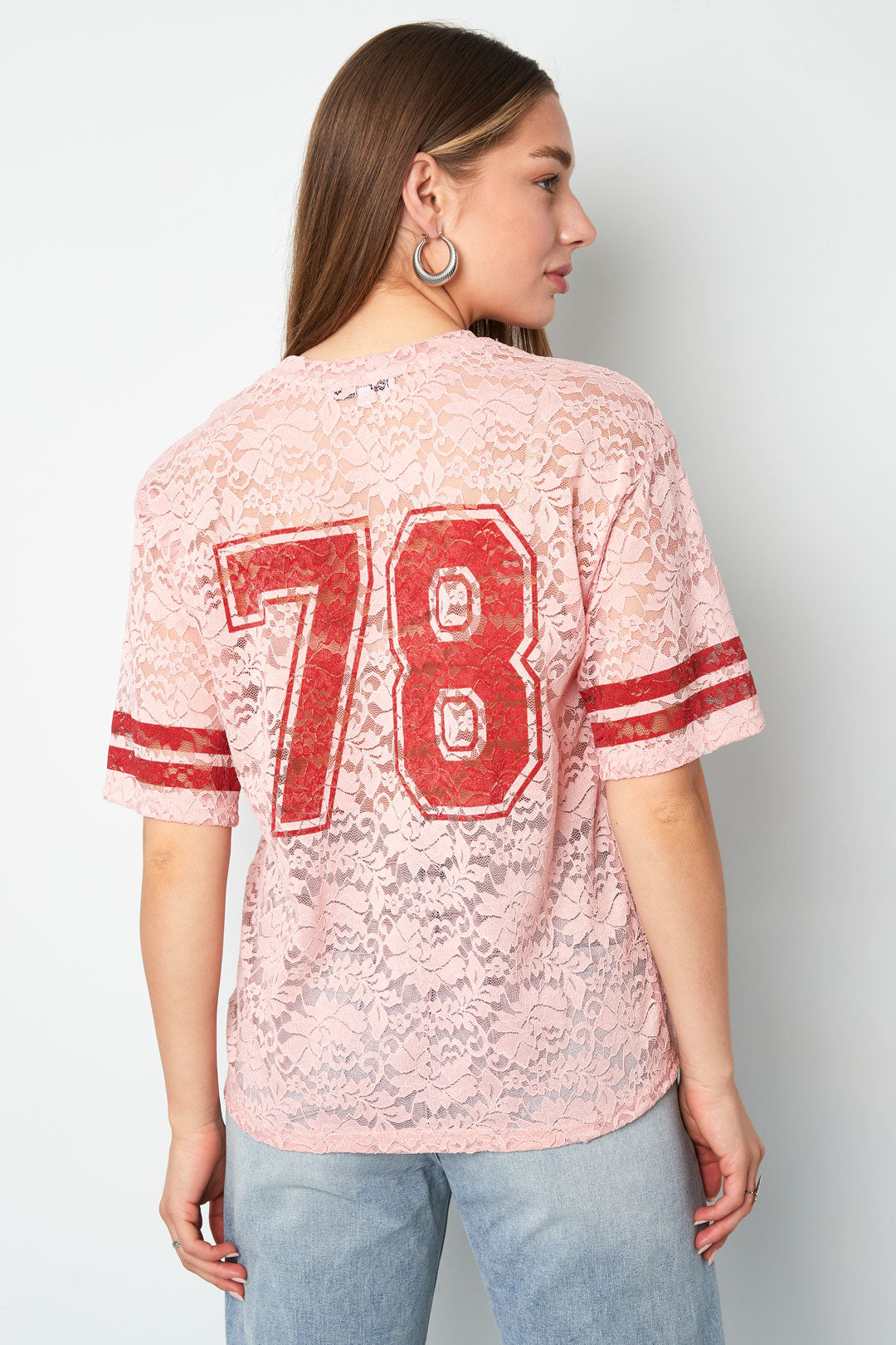 polyester-damen-tshirt-studioaufnahme