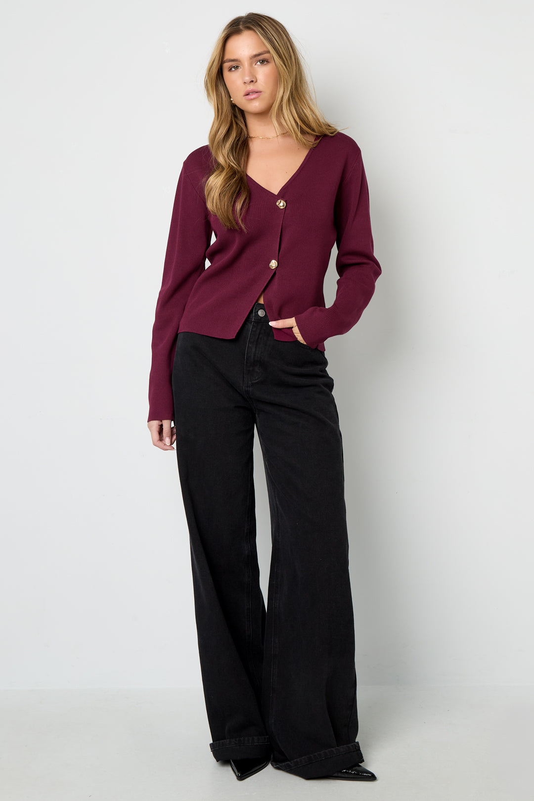 stylischer-strick-cardigan-damen-herbst-mode-fashion-deutschland