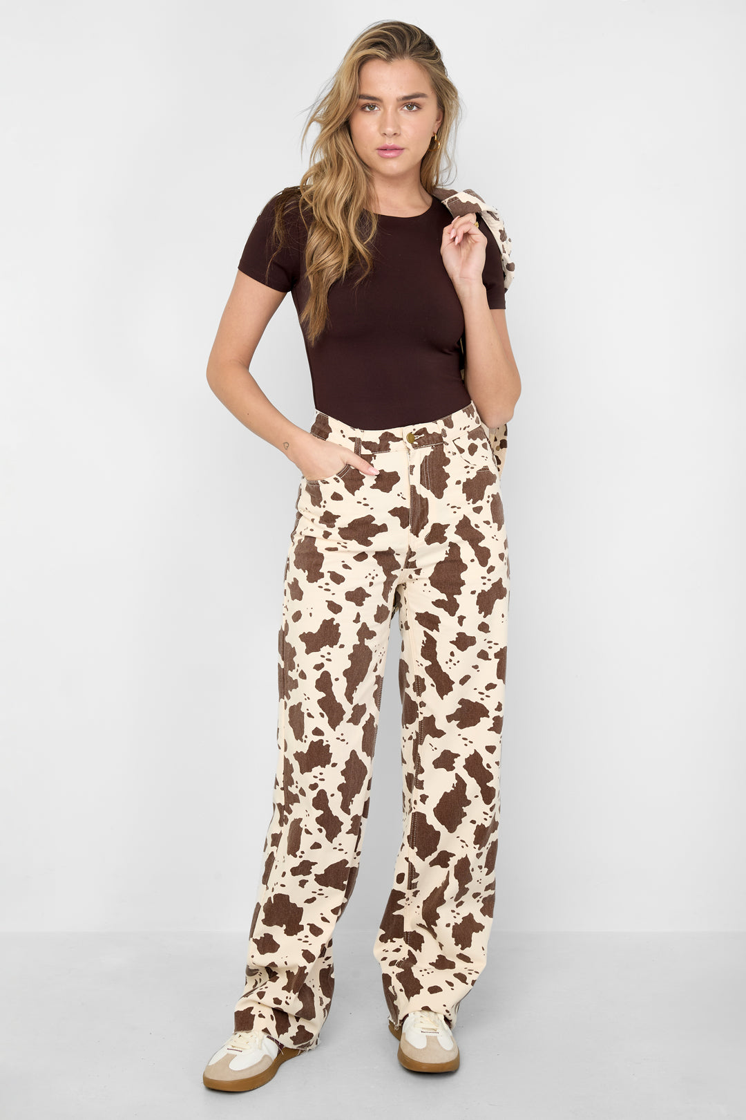 trendige-leoparden-jeans-damen-look