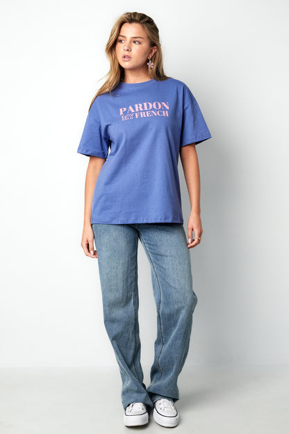 trendiges-cotton-damen-t-shirt-outfit