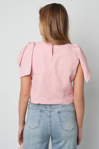 trendiges-damen-top-rueschenaermel-casual-outfit-fashion-deutschland