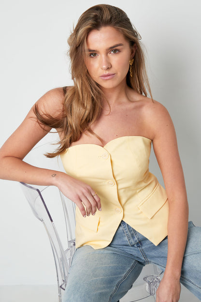 trendiges-sommer-oberteil-damen-strukturiert-online-shop-mode
