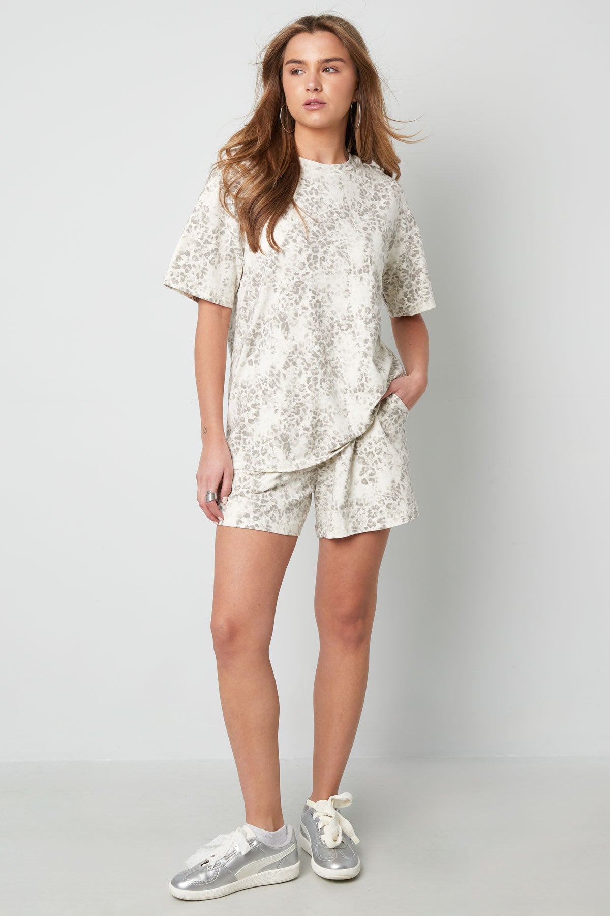 trendiges-leopard-damen-tshirt-fashion