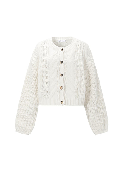 trendy-klassische-strickjacke