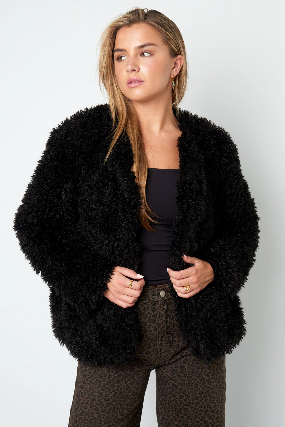 warme-polyester-jacke-damen-herbst-winter-look-stylisch