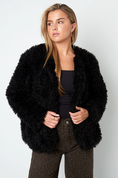 warme-polyester-jacke-damen-herbst-winter-look-stylisch